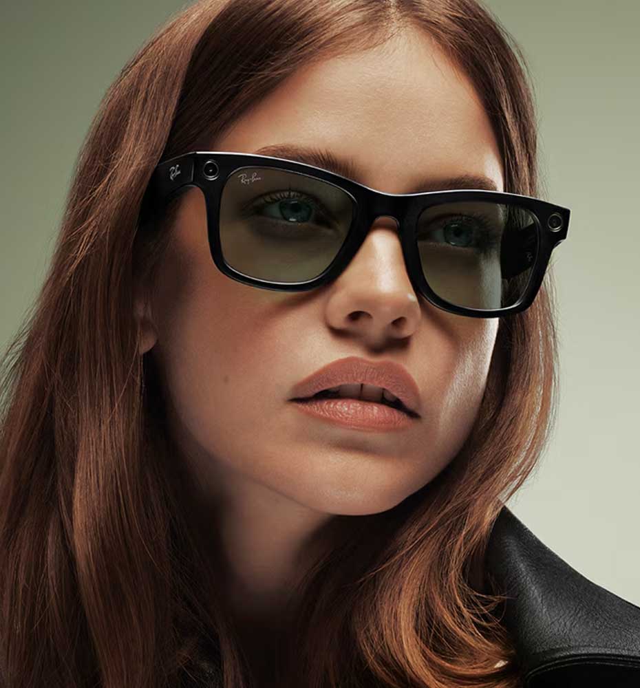 Ray-Ban Meta (Gen2): Frau mit Ray-Ban Meta AI Brille (Gen2)